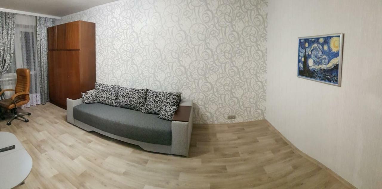 Сozy Appartment Near Metro Station "23 Avgusta" Kharkiv Exterior photo